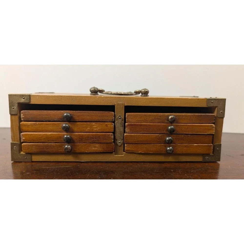 Unbranded vintage set